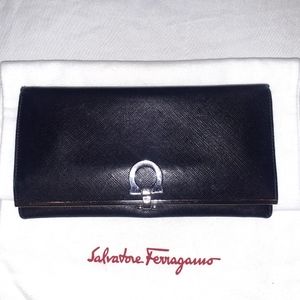 Salvatore Ferragamo authentic wallet made in Italy